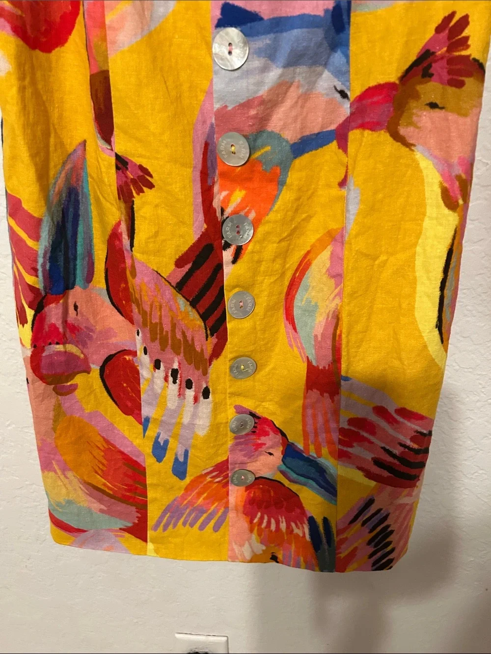 🎀FARM RIO yellow off the shoulder dress size XS GUC puff sleeves parrot print - Picture 5 of 12